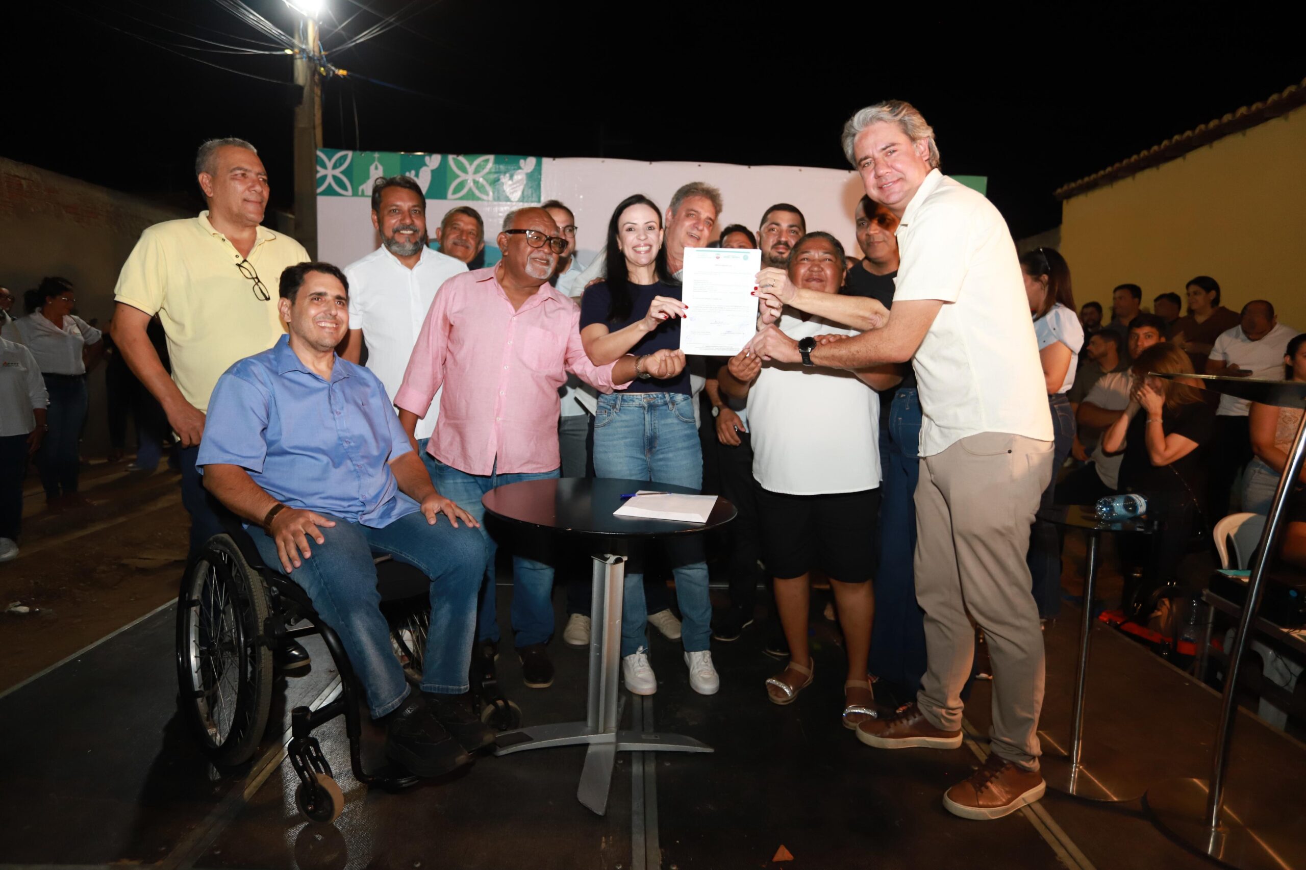 Márcia Conrado assina ordem de serviço de 14 ruas no Vila Bela