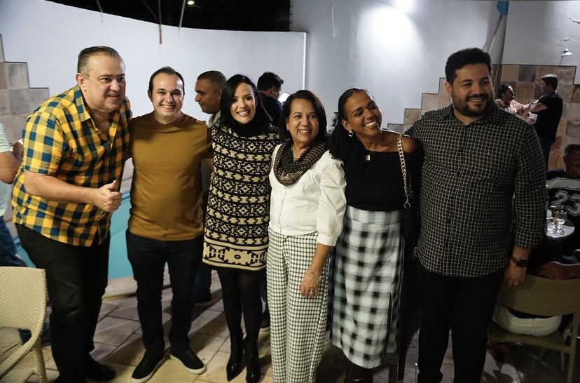 Noite foi de trégua entre Márcia e Sebá e grupo vira um aglomerado