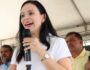 Durante ato, Márcia diz que não faz gambiarra e anuncia mais obras em ST 12 Durante ato, Márcia diz que não faz gambiarra e anuncia mais obras em ST