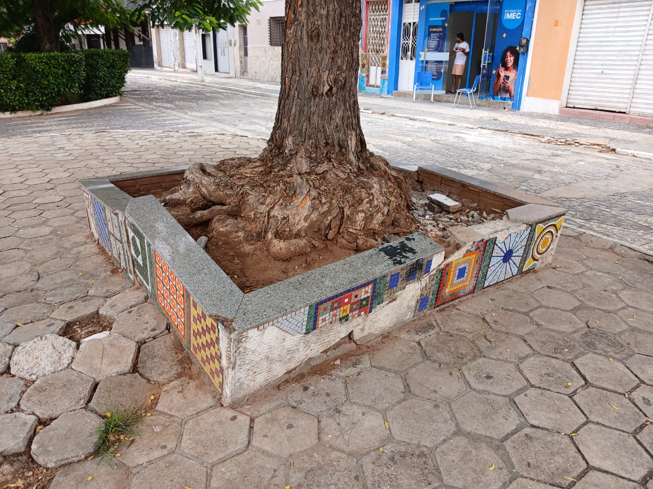 A vergonha diante o abandono da Concha Acústica de Serra Talhada