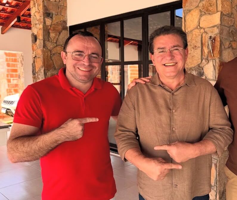 Duque parabeniza Santa Cruz da Baixa Verde por 1° lugar em vacinação 1 Luciano Duque parabeniza Santa Cruz da Baixa Verde por liderança em vacinação