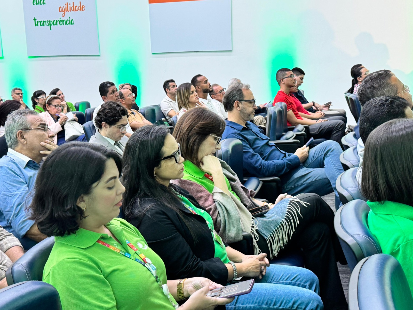 Neoenergia e Amupe realizam workshop para prefeitos