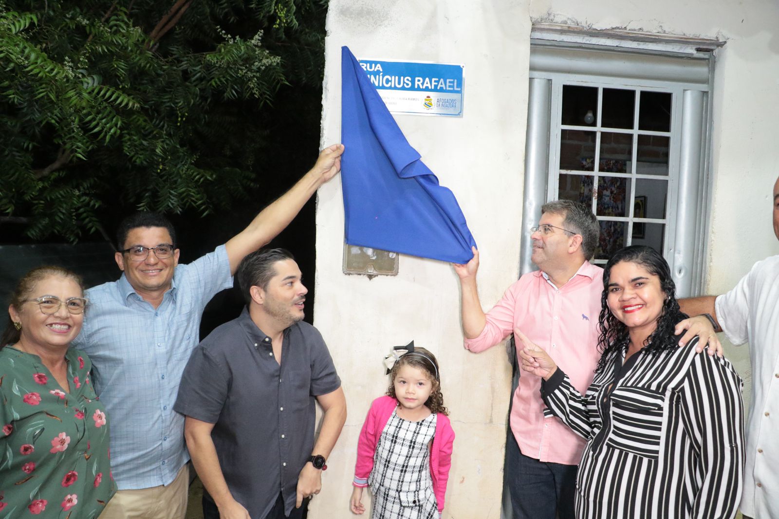 Prefeitura inaugurou rua pavimentada no Laura Ramos