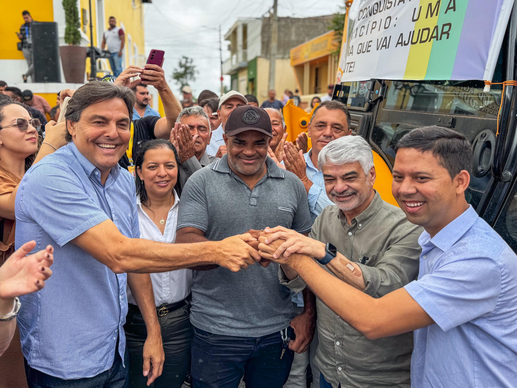 Marconi e Gilberto recebem Senador Humberto Costa