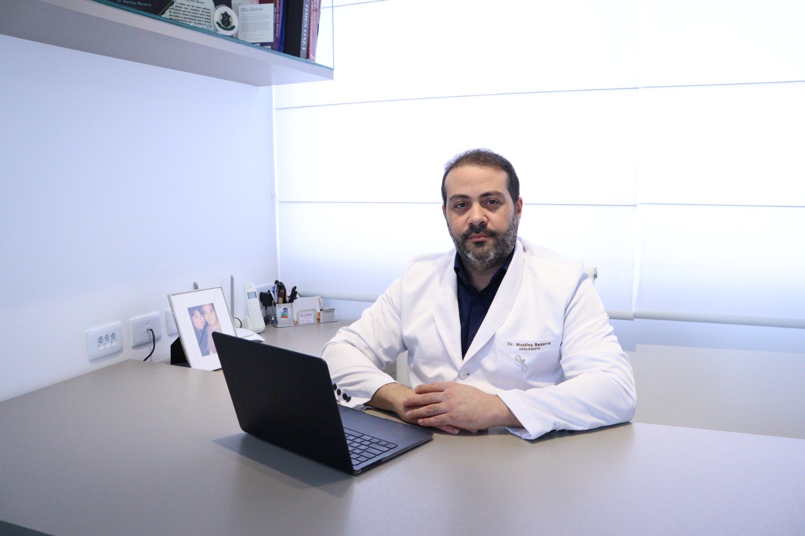 Médico serra-talhadense se prepara para realizar cirurgias robóticas