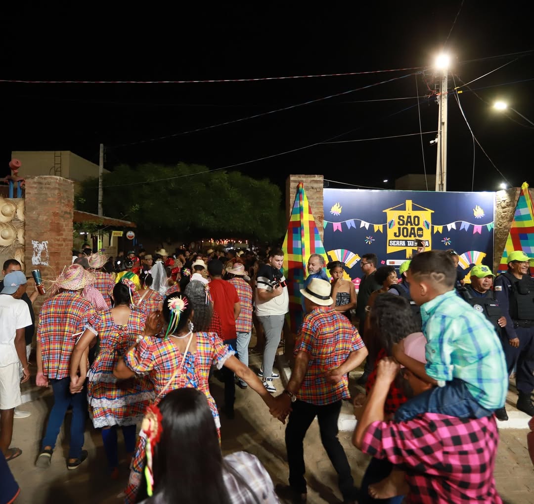 Márcia e equipe abrem festejos em ST no meio das quadrilhas juninas