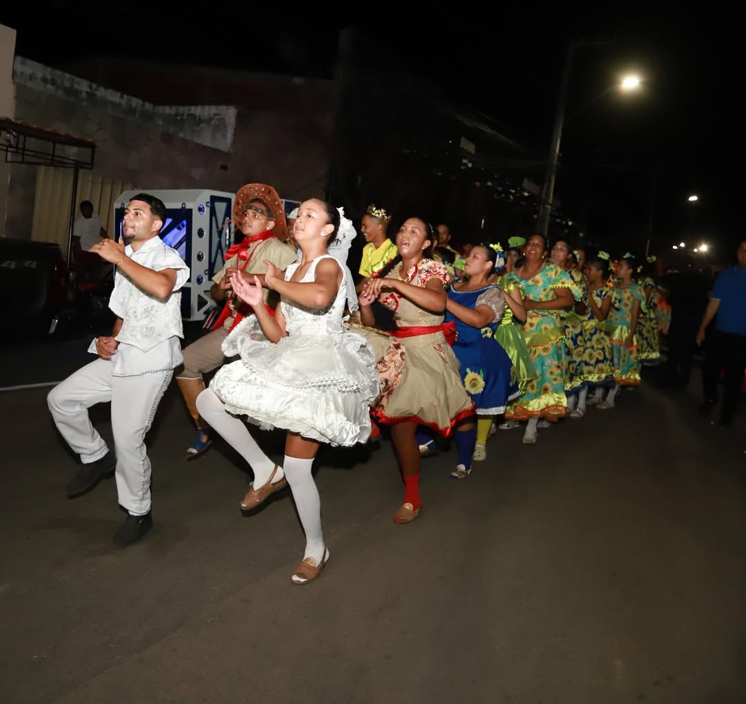 Márcia e equipe abrem festejos em ST no meio das quadrilhas juninas