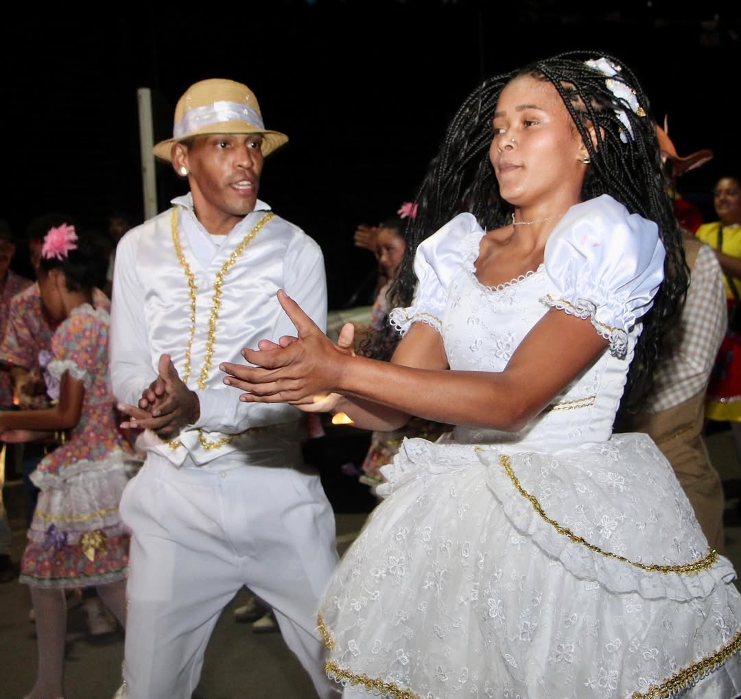 Márcia e equipe abrem festejos em ST no meio das quadrilhas juninas 1 Arrastão das quadrilhas São João 2025