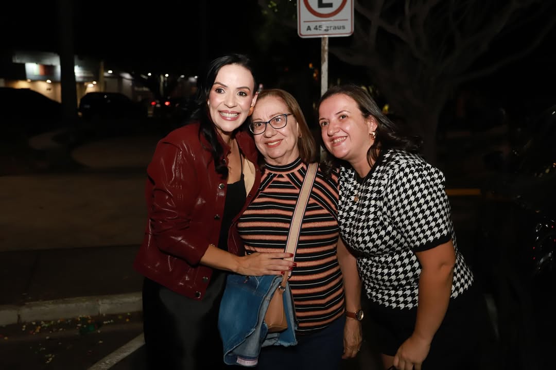 Márcia e equipe abrem festejos em ST no meio das quadrilhas juninas