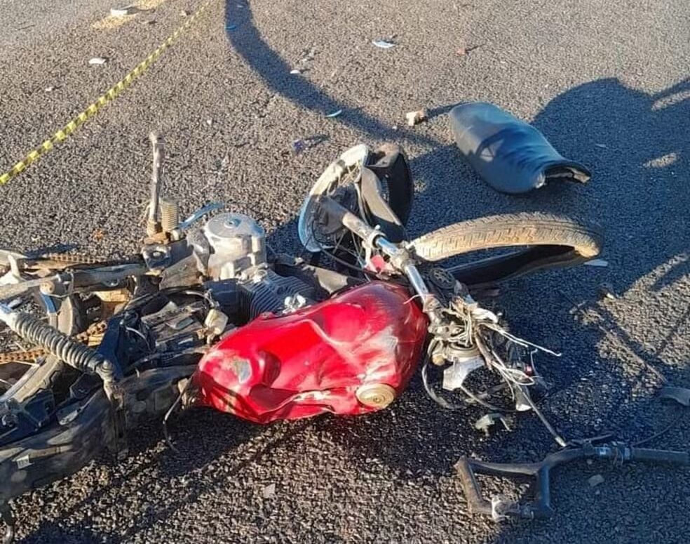 Dois jovens morrem em acidente entre moto e carro - Foto: Reprodução/Redes sociais