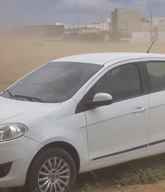 Poeira e lama atormentam moradores e comerciantes em Serra Talhada