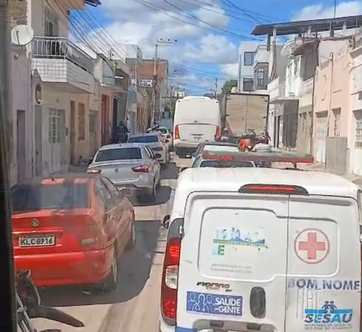 Motorista chama a atenção da STTRANS 
