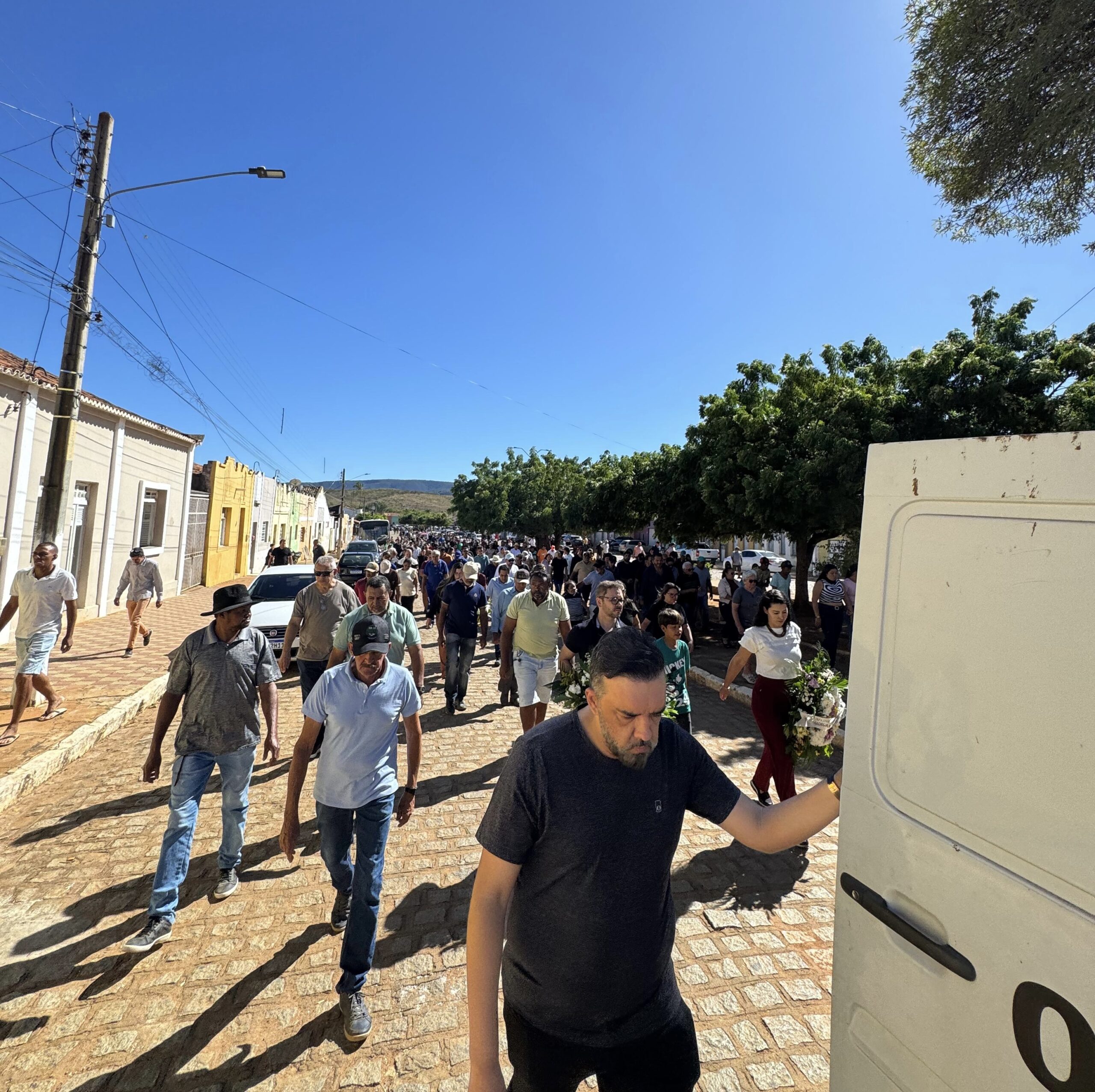Emoção marca sepultamento de pai de empresário na zona rural de ST 1 Emoção marca sepultamento de pai de empresário na zona rural de ST