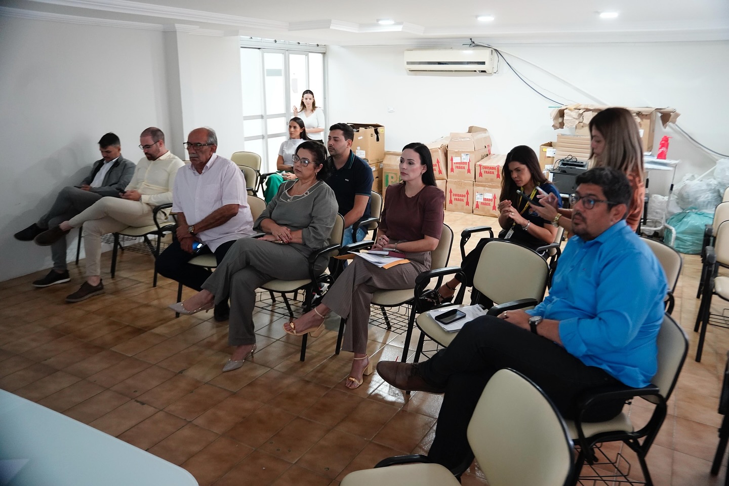 Márcia diz que ST 'não solta a mão de ninguém' durante reunião sobre saúde