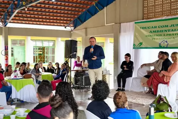 Dr. Ismael vai pagar atrasos a professores e aposentados em Stª Cruz 1 Dr. Ismael