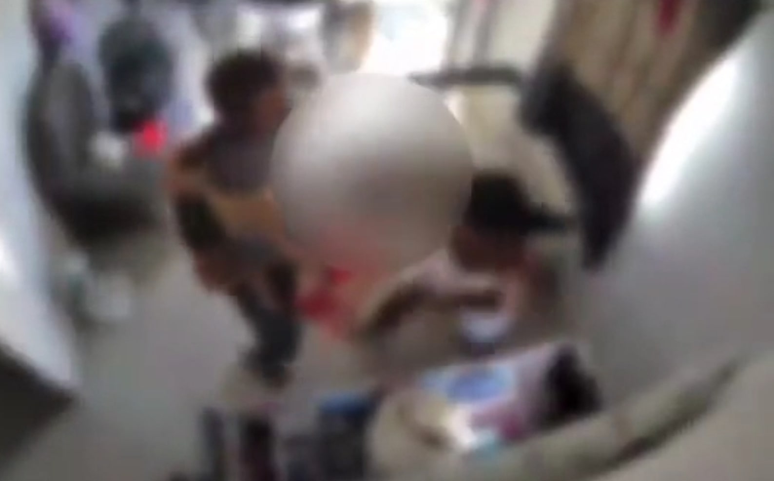 Vídeo: Homem é esfaqueado por ex-mulher enquanto segurava filho do casal - Foto: Reprodução/Redes sociais