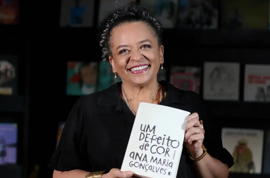 Ana Maria Gonçalves é a 1ª mulher negra a se tornar imortal da Academia Brasileira de Letras 1 Ana Maria Gonçalves é a 1ª mulher negra a se tornar imortal da Academia Brasileira de Letras - Foto: Tânia Rêgo/Agência Brasil