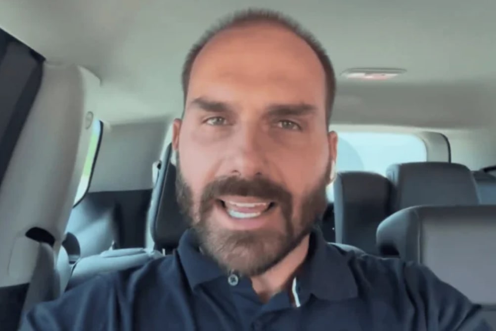 Entenda o que acontece agora com o fim da licença de Eduardo Bolsonaro 1 Entenda o que acontece agora com o fim da licença de Eduardo Bolsonaro - Foto: Reprodução/X