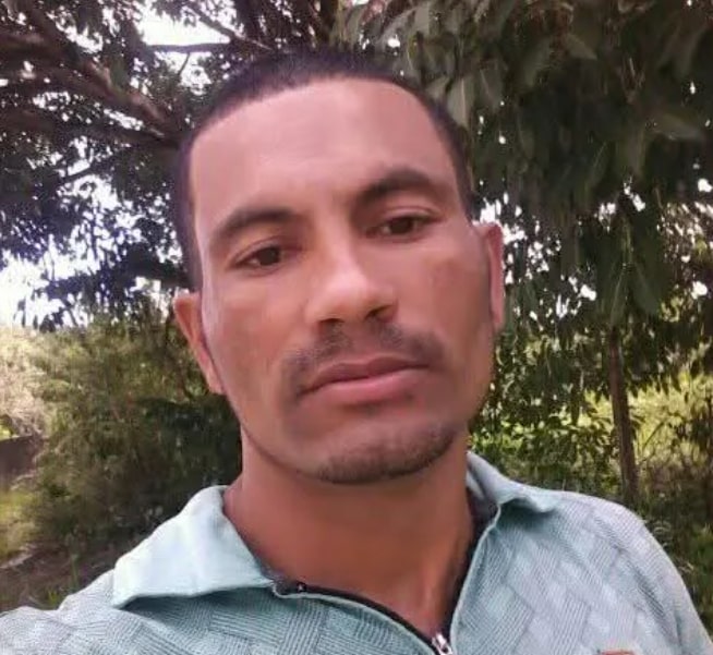 Homem é morto com golpes de faca na cabeça em Floresta 1 Homem é morto com golpes de faca na cabeça em Floresta - Foto: Reprodução