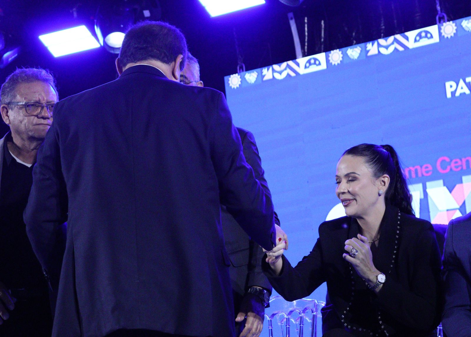 Duque e Márcia fizeram um 'balé' que não passou despercebido 1 Duque e Márcia fizeram um 'balé' que não passou despercebido