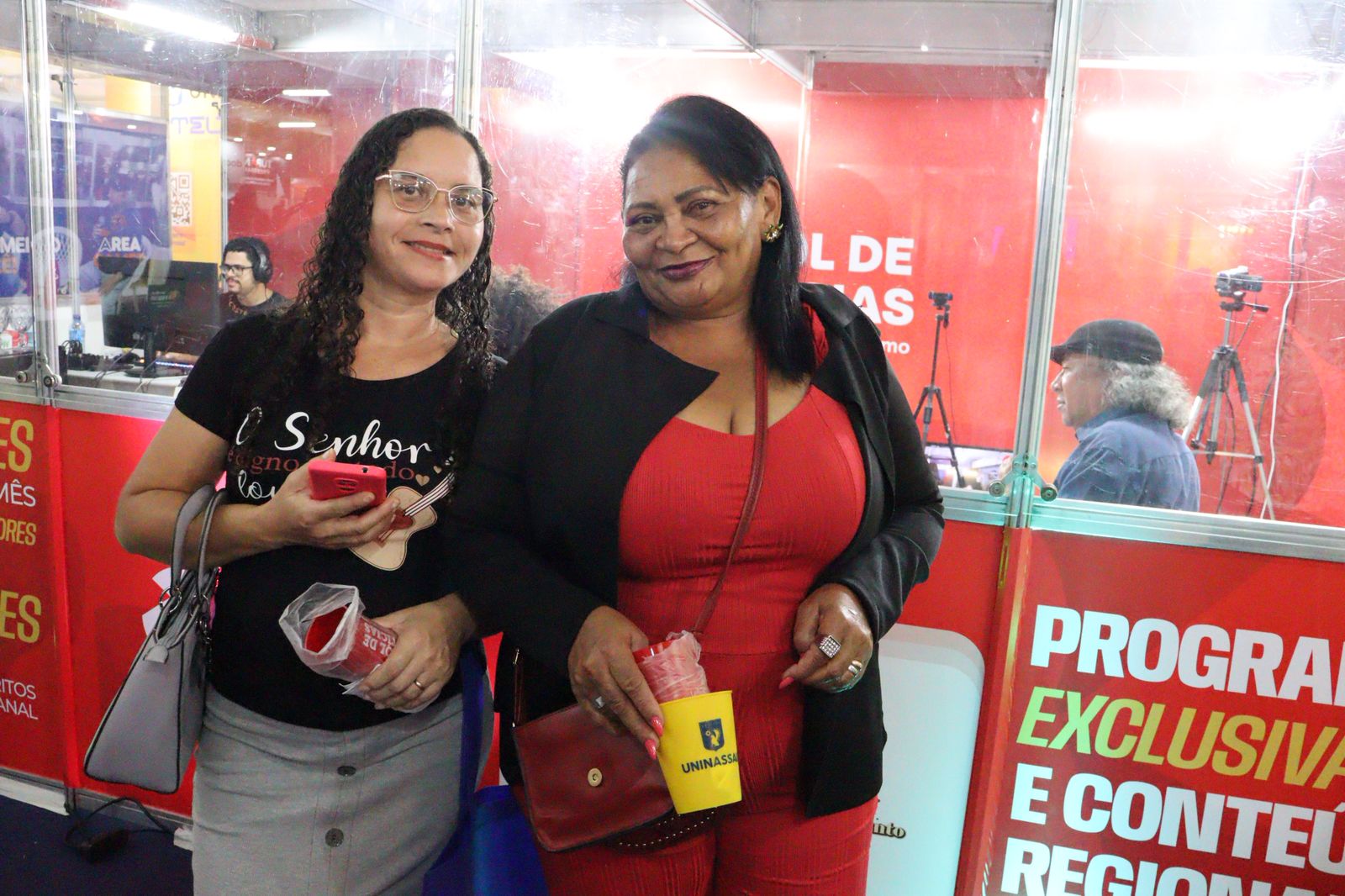 2ª noite da ExpoSerra com estandes cheios, muito forró e resenha em ST