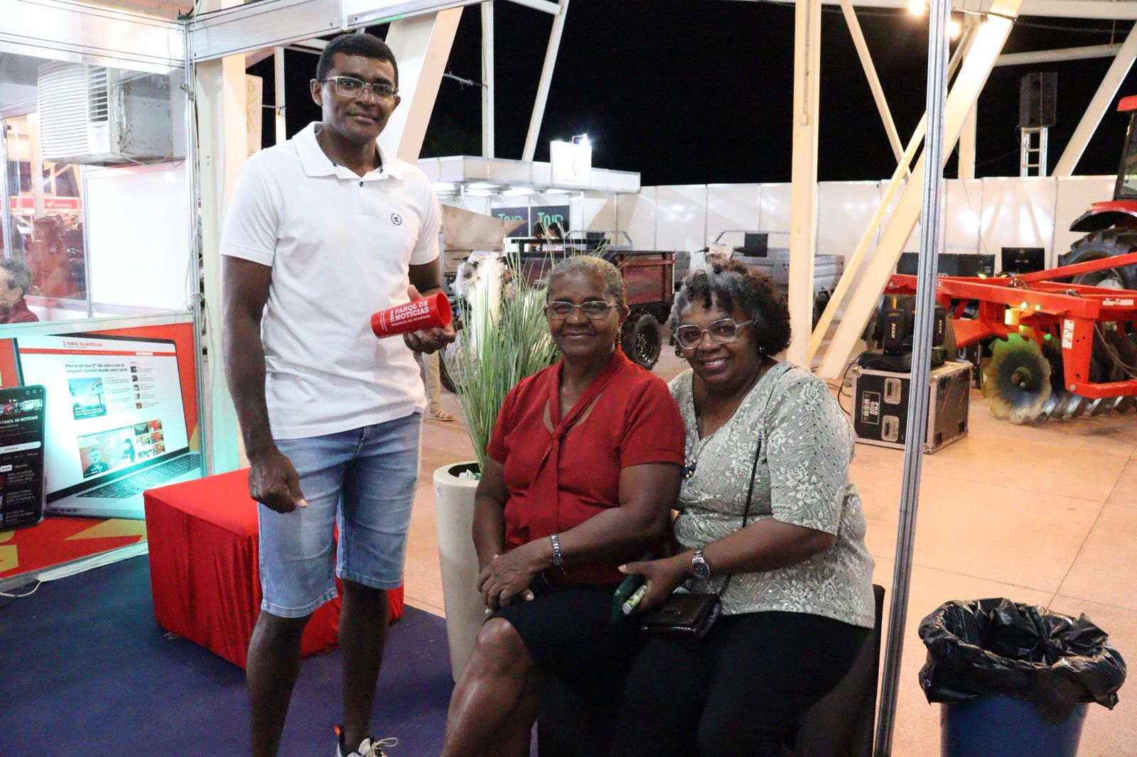2ª noite da ExpoSerra com estandes cheios, muito forró e resenha em ST
