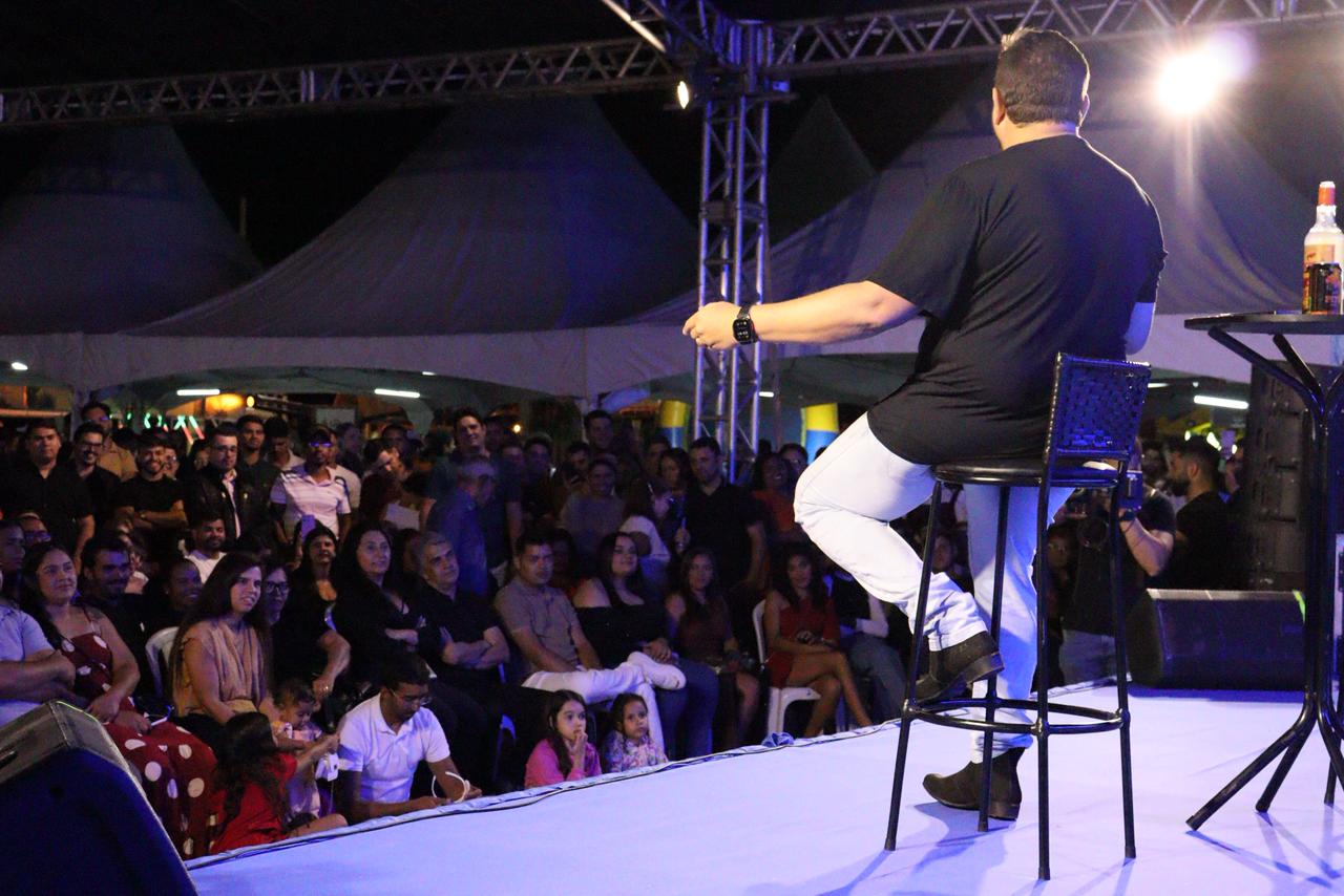 2ª noite da ExpoSerra com estandes cheios, muito forró e resenha em ST