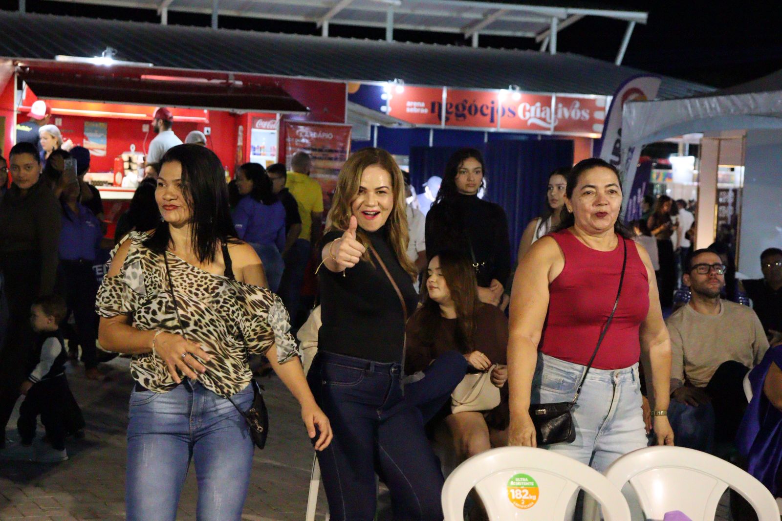 Farol recebe carinho, aplausos e apoio dos leitores na 25° Exposerra