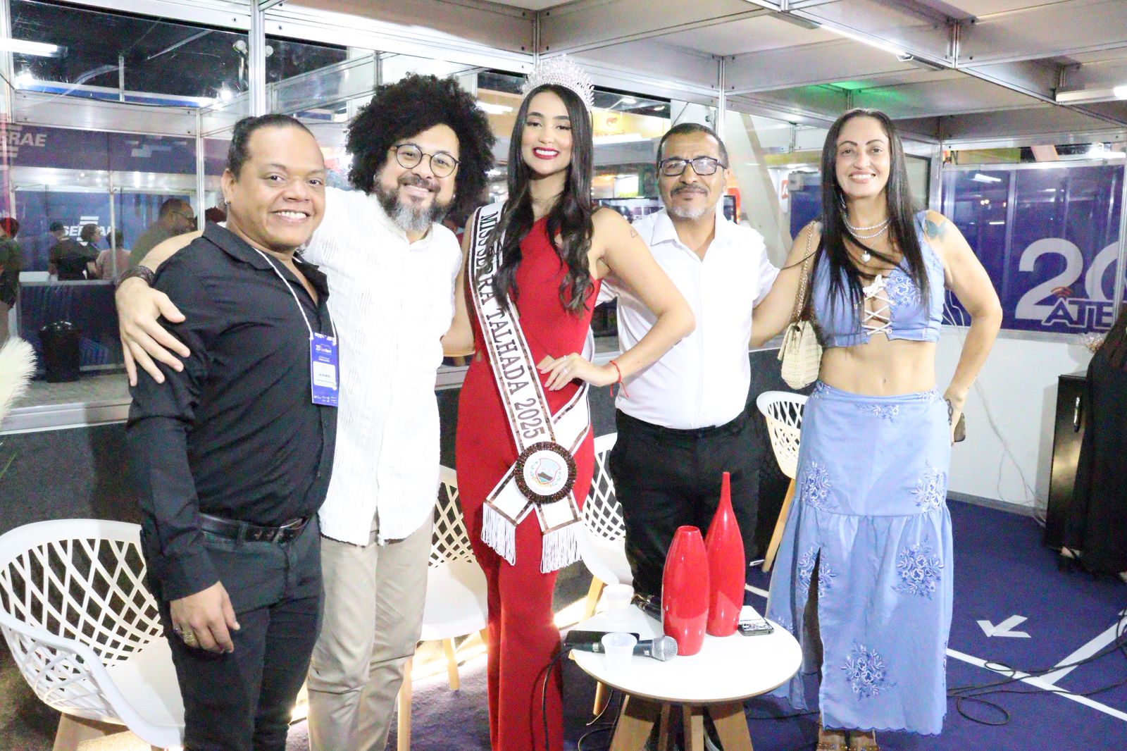 Farol recebe carinho, aplausos e apoio dos leitores na 25° Exposerra 1 Farol recebe carinho