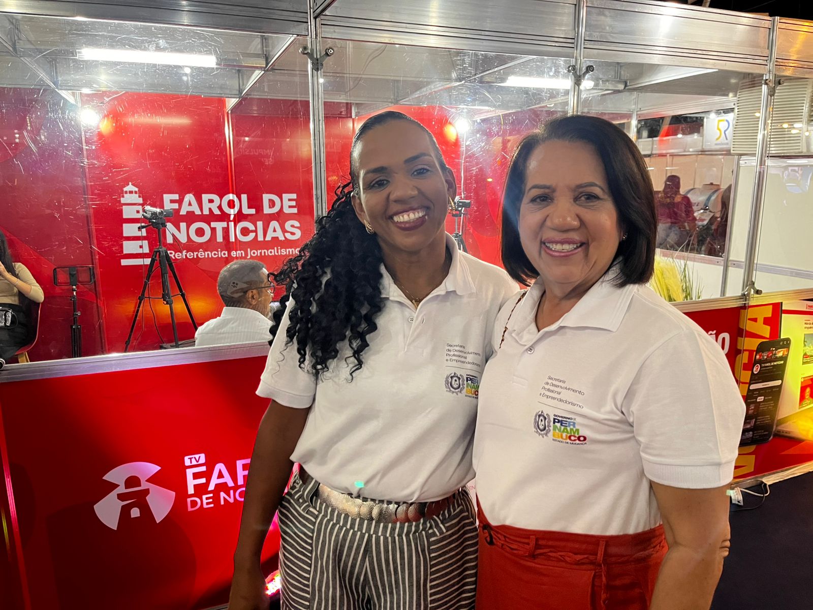 Farol recebe carinho, aplausos e apoio dos leitores na 25° Exposerra