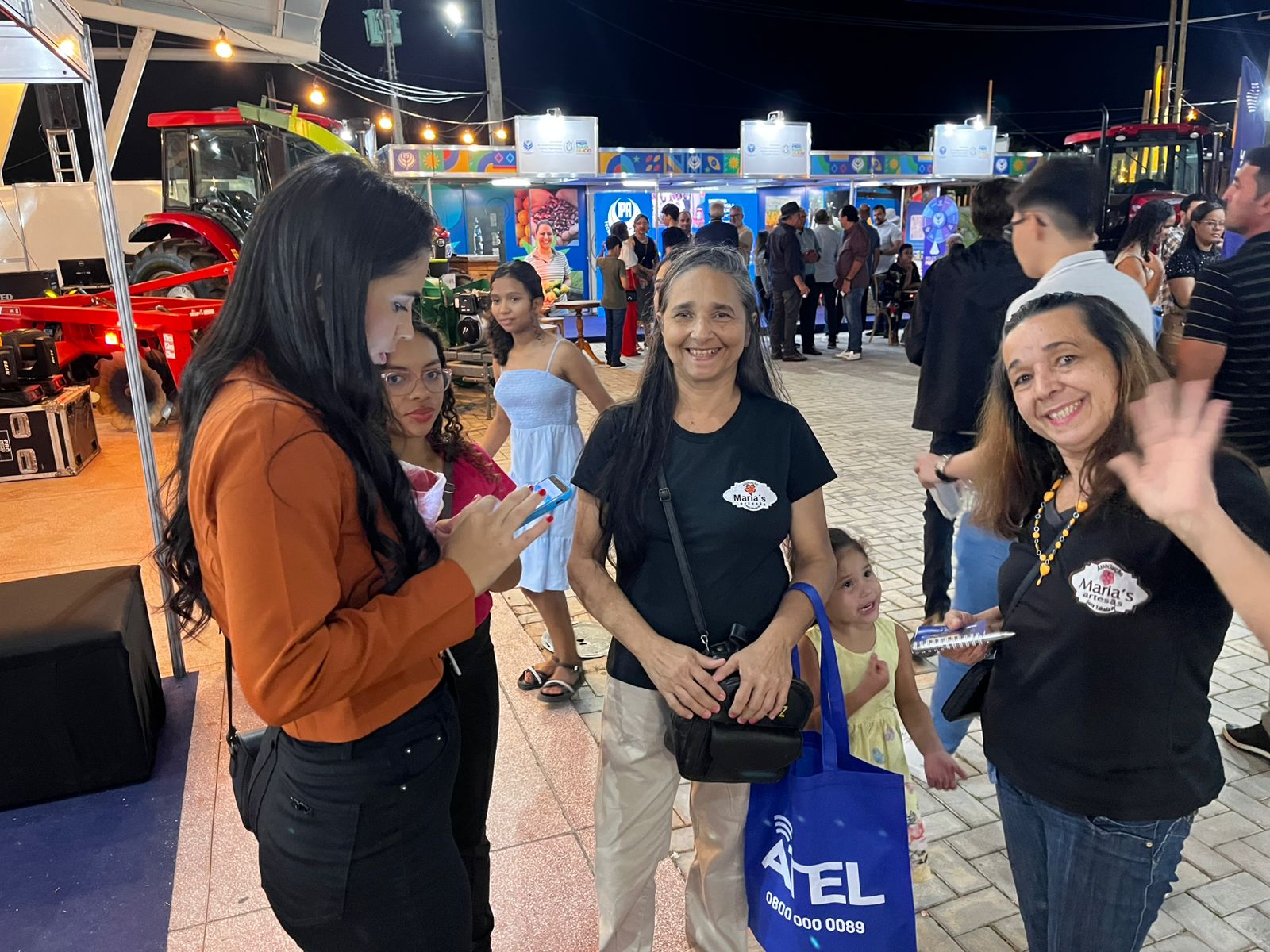 Farol recebe carinho, aplausos e apoio dos leitores na 25° Exposerra