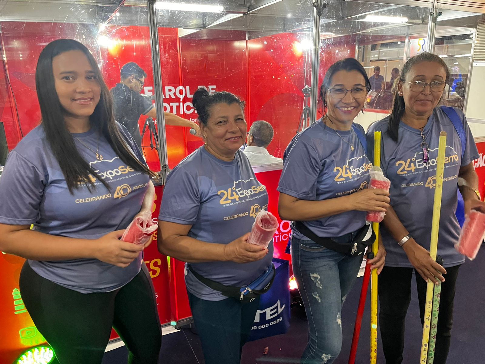 Farol recebe carinho, aplausos e apoio dos leitores na 25° Exposerra