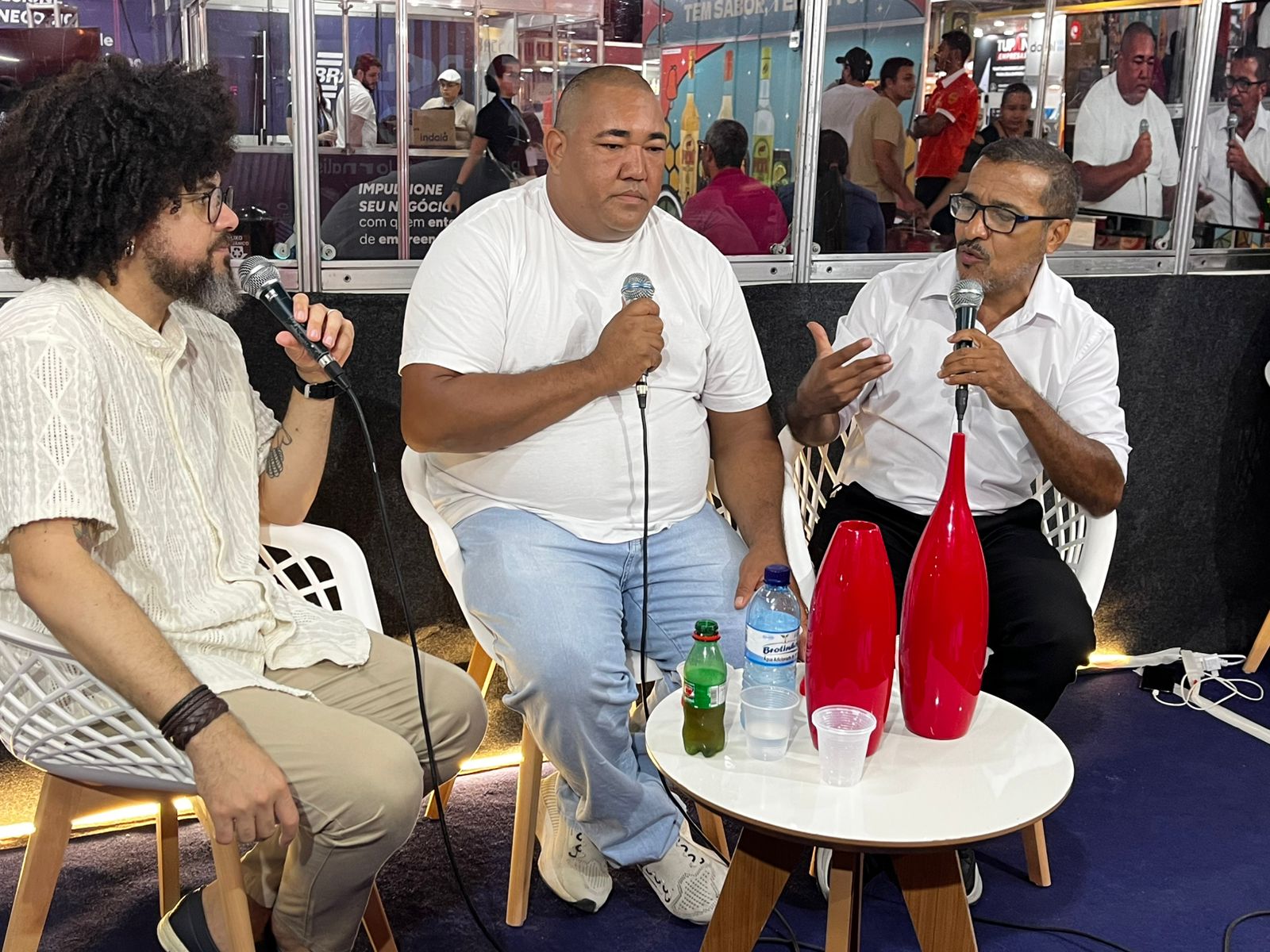 Farol recebe carinho, aplausos e apoio dos leitores na 25° Exposerra