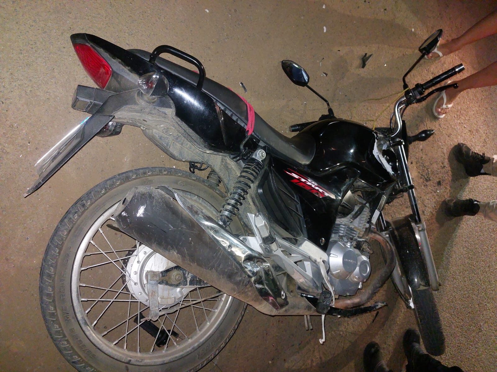 Colisão entre motos deixa 3 feridos no bairro Vila Bela em Serra Talhada