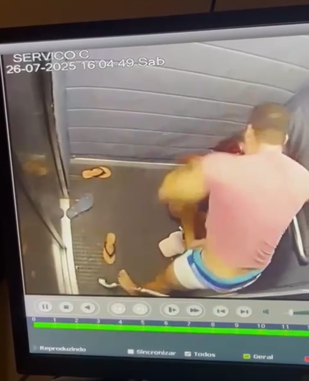 Mulher é agredida com mais de 60 socos pelo namorado dentro de elevador em  Natal