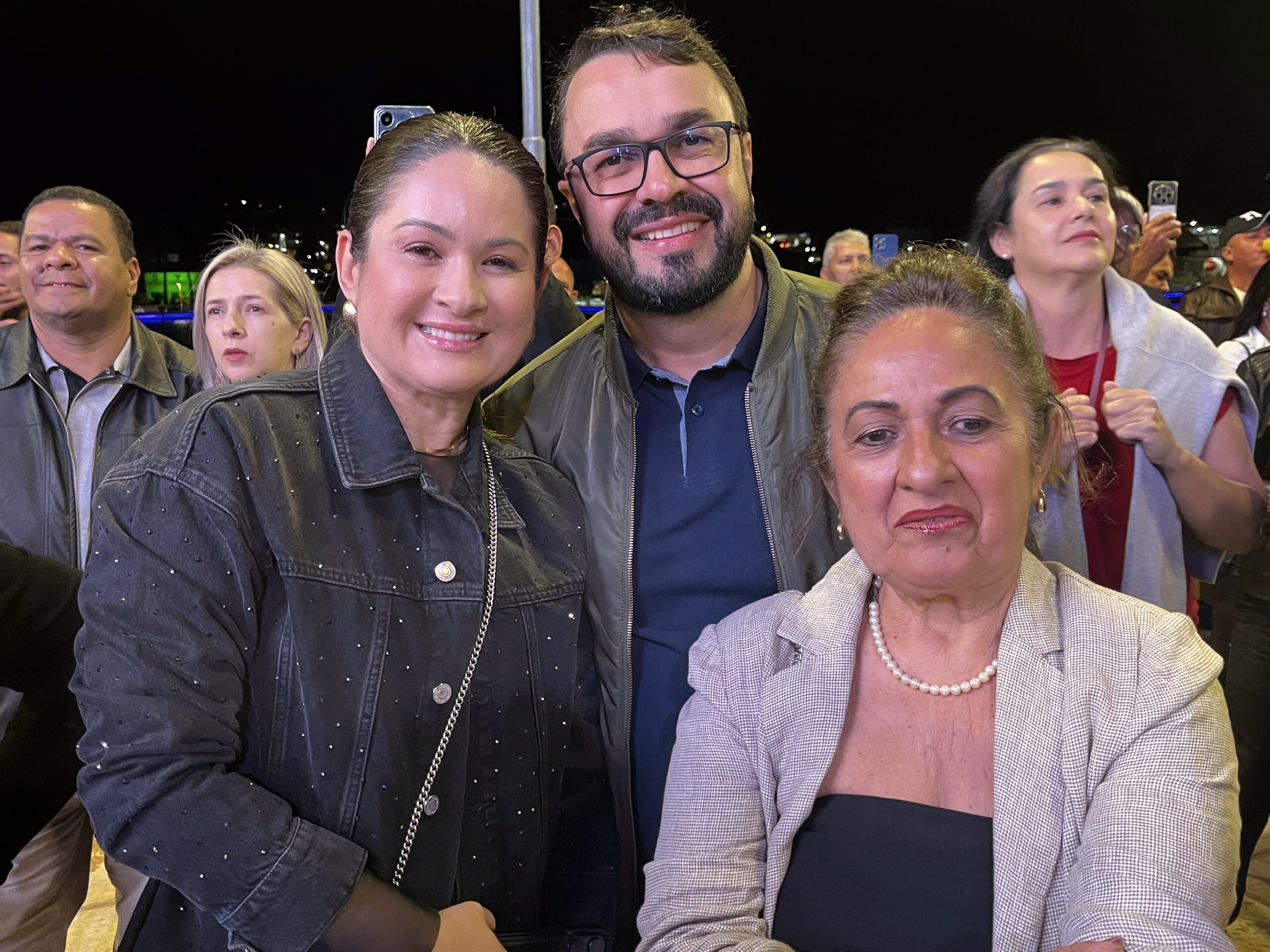 Trio Parada Dura e The Fevers encerram 67ª Festa dos Estudantes