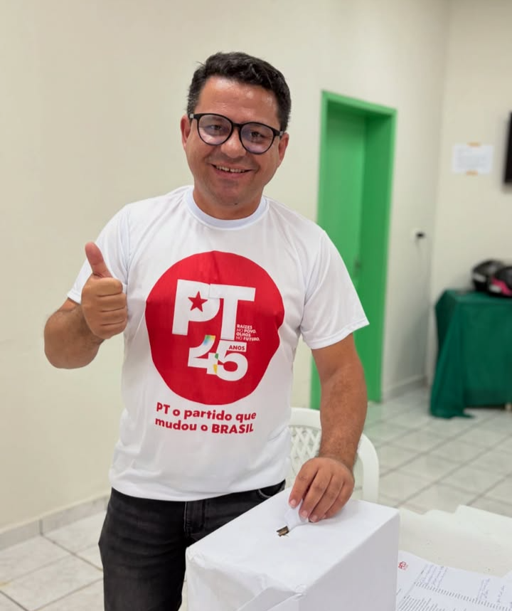 Júnior Moraes é eleito por quase 100% dos votos presidente do PT-ST 1 Júnior Moraes é eleito por quase 100% dos votos presidente do PT-ST