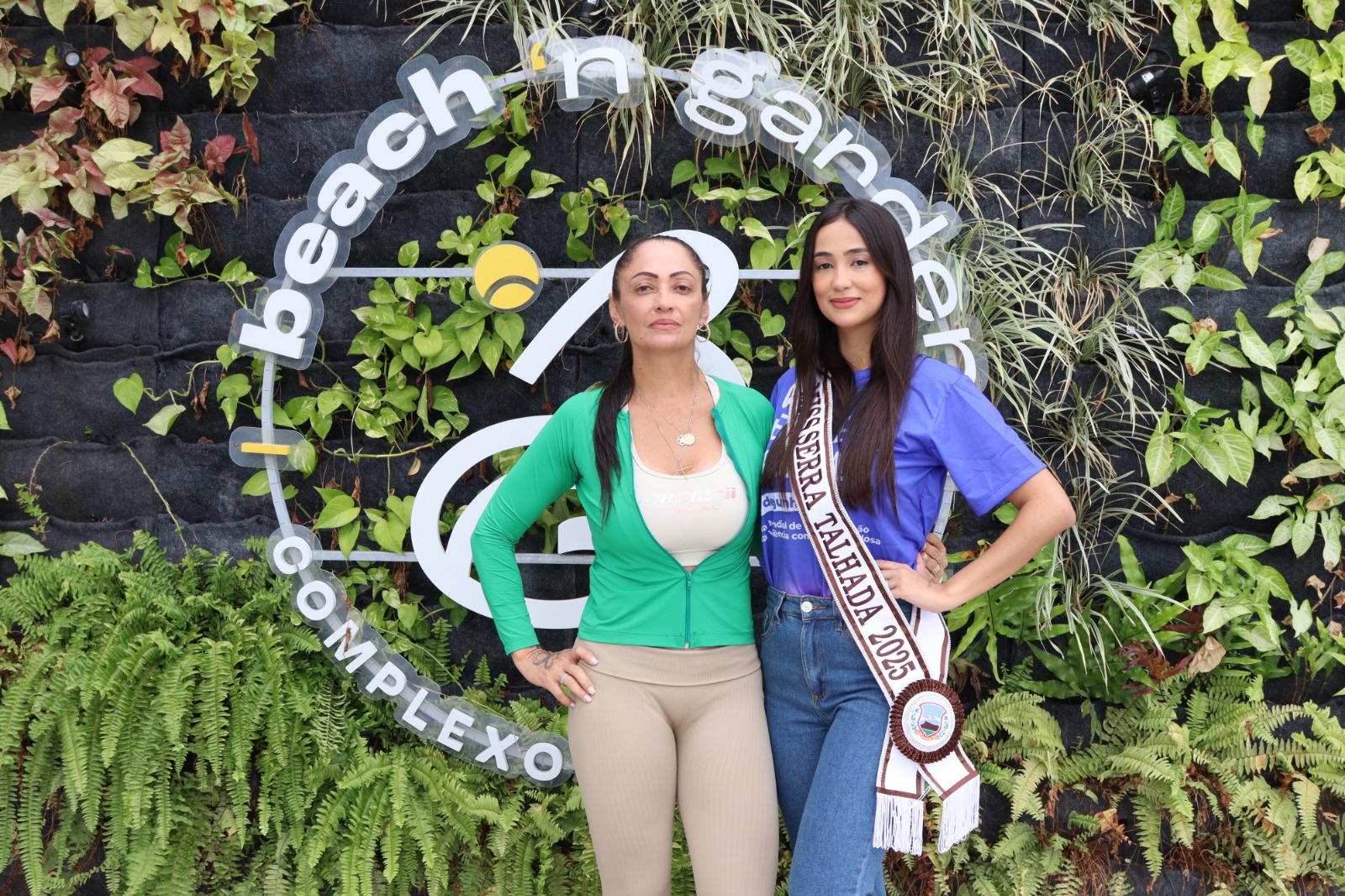 Miss Livia Terto realiza ação social para idosos em Serra Talhada