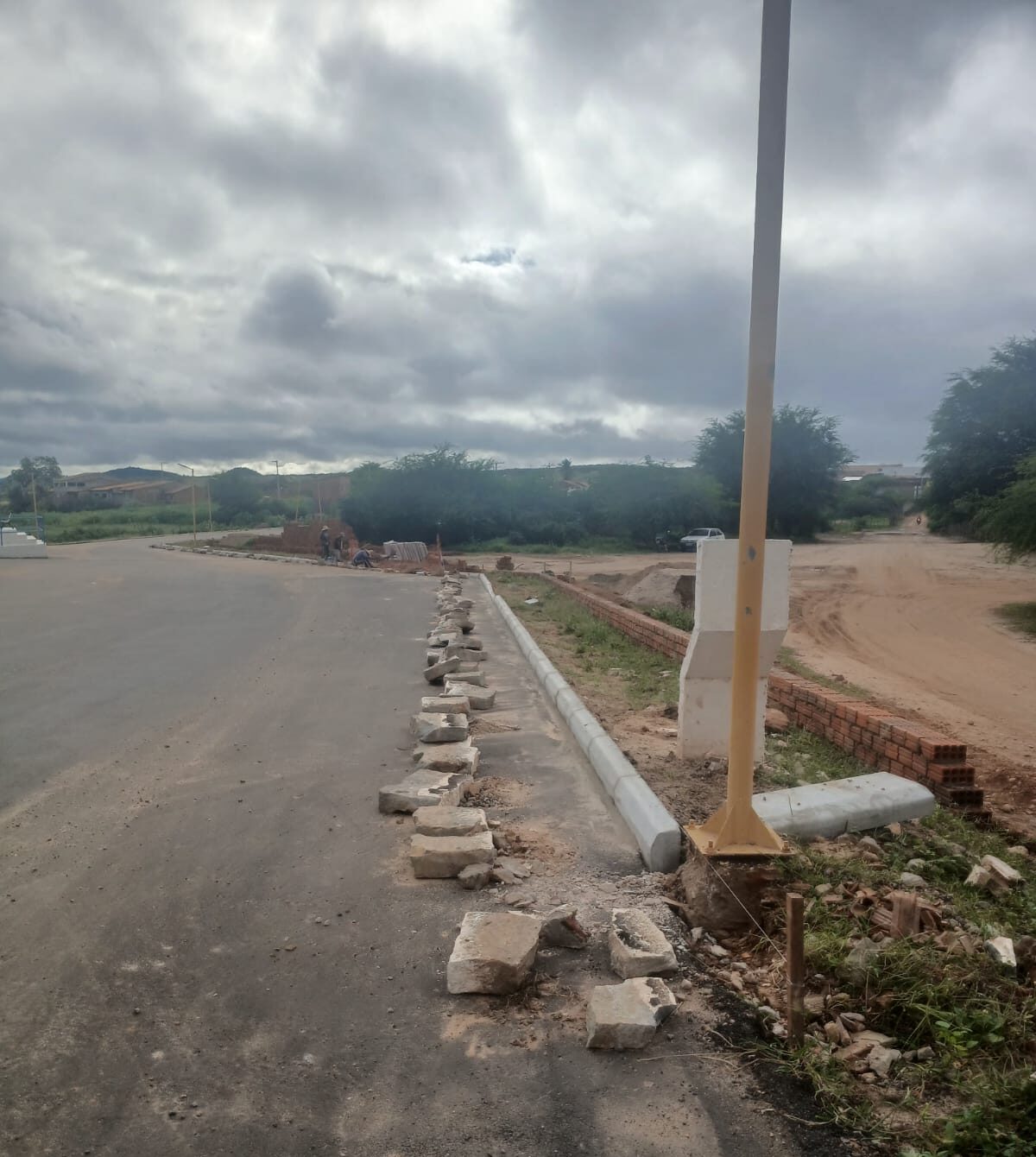 Prefeitura constroi em terreno e proprietários buscam a justiça