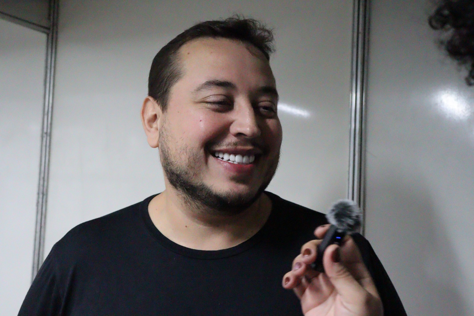 Multidão lota palco com Raphael Moura e Renan da Resenha no 2º dia