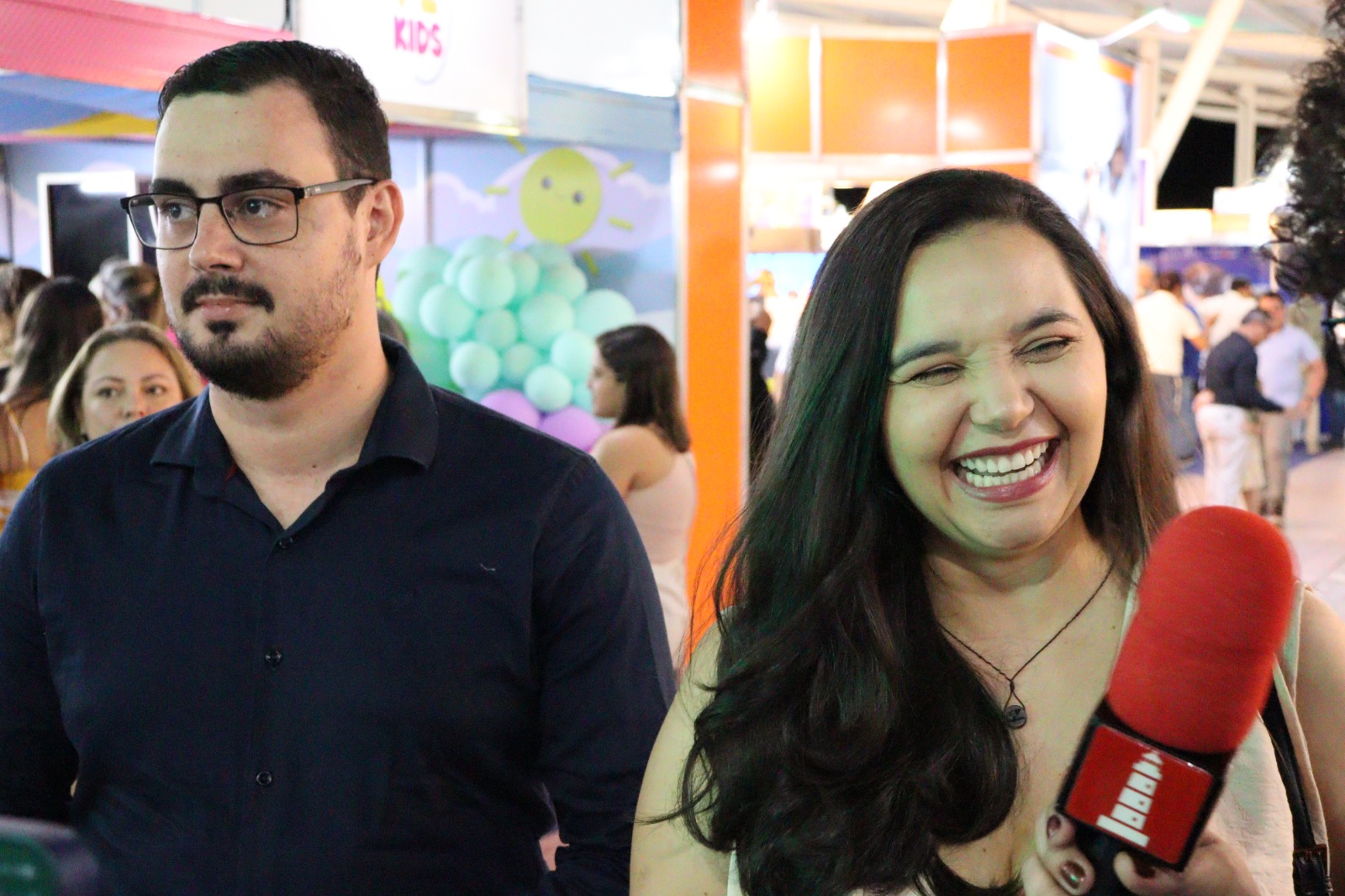 Multidão lota palco com Raphael Moura e Renan da Resenha no 2º dia