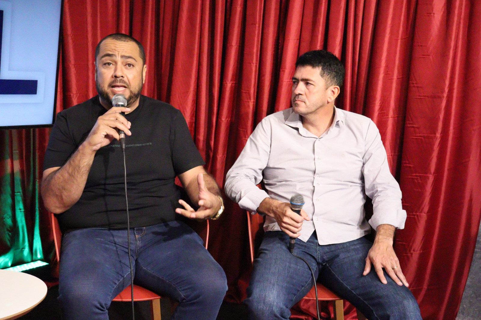 Oposição de Santa Cruz anuncia apoio a Breno Araújo por ser 'o novo'