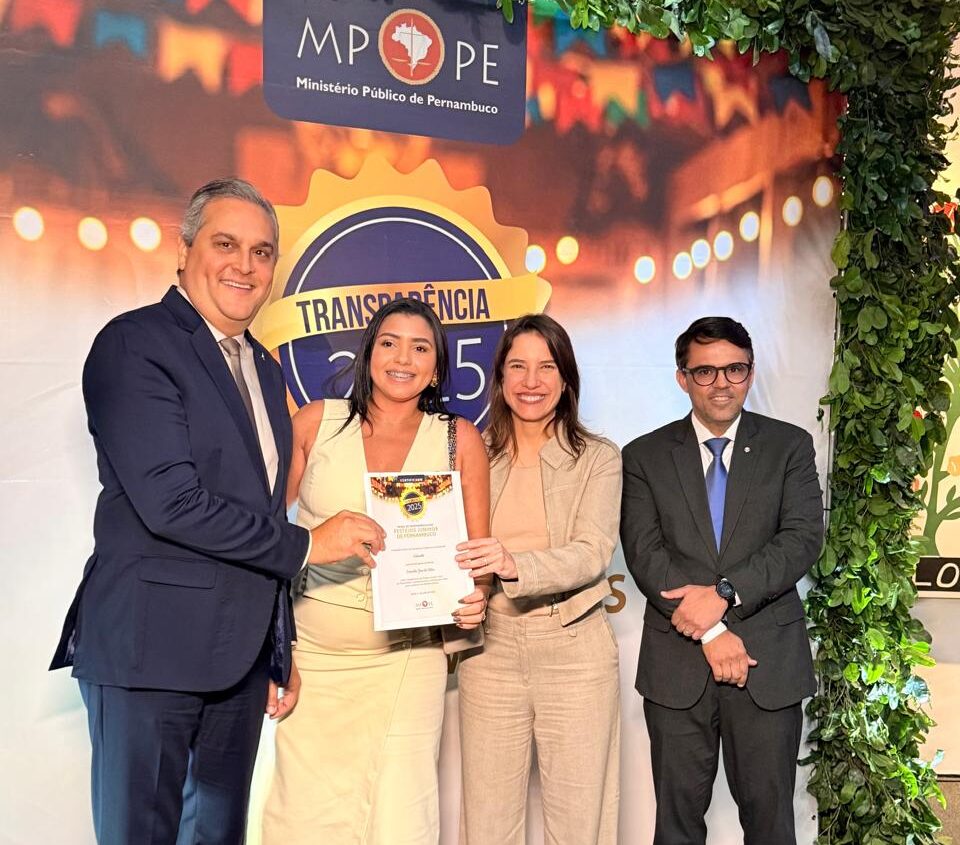 Calumbi é premiada por transparência no São João 1 Calumbi recebe selo pela transparência nos festejos juninos - Foto: Reprodução