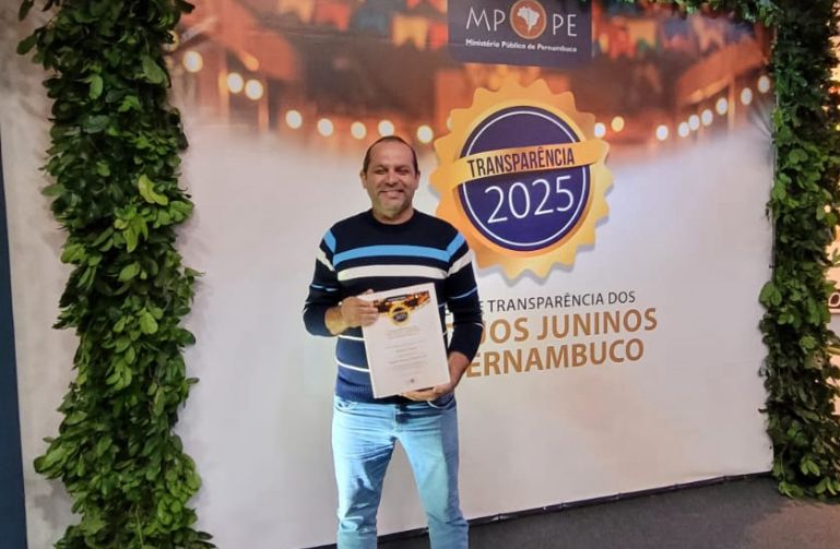 Afogados recebeu selo de transparência do MP 1 Prefeitura recebeu selo de transparência do Ministério Público - Fotos: Reprodução