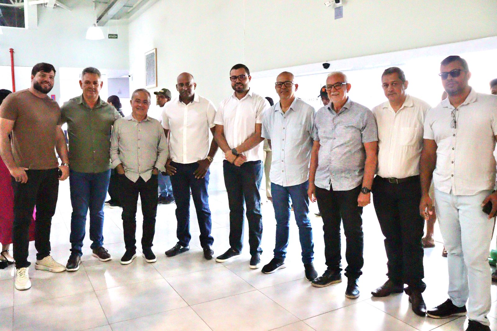 Márcia não foi recepcionar Raquel Lyra e escala Faeca Melo para as honras