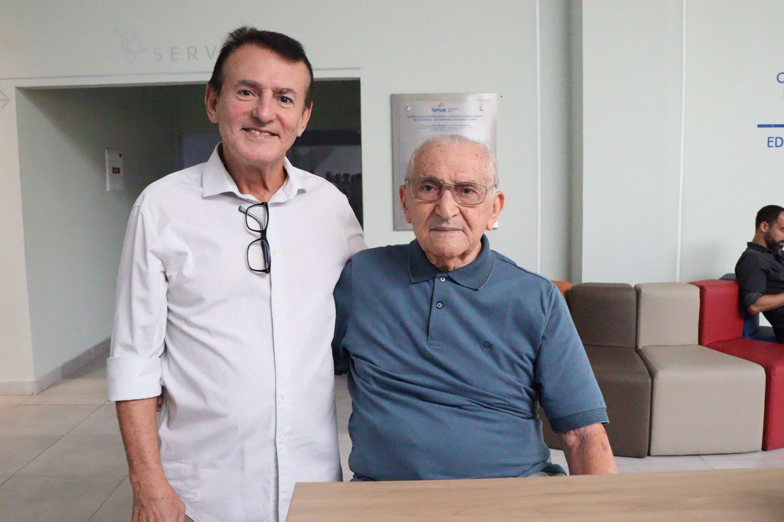 Márcia não foi recepcionar Raquel Lyra e escala Faeca Melo para as honras