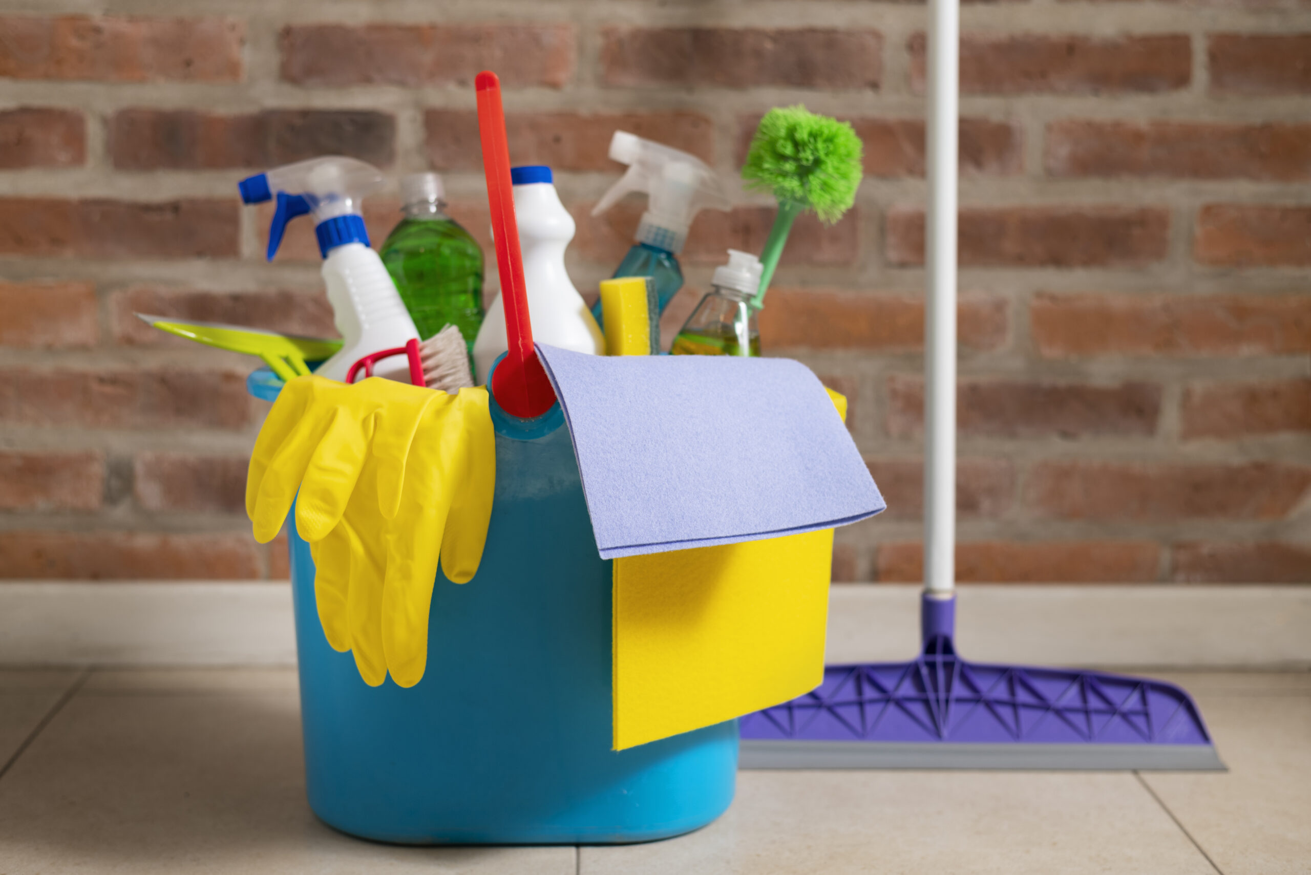 Ministério da Saúde alerta sobre risco de misturas com água sanitária 1 Ministério da Saúde alerta sobre risco de misturas com água sanitária - Foto: Freepik