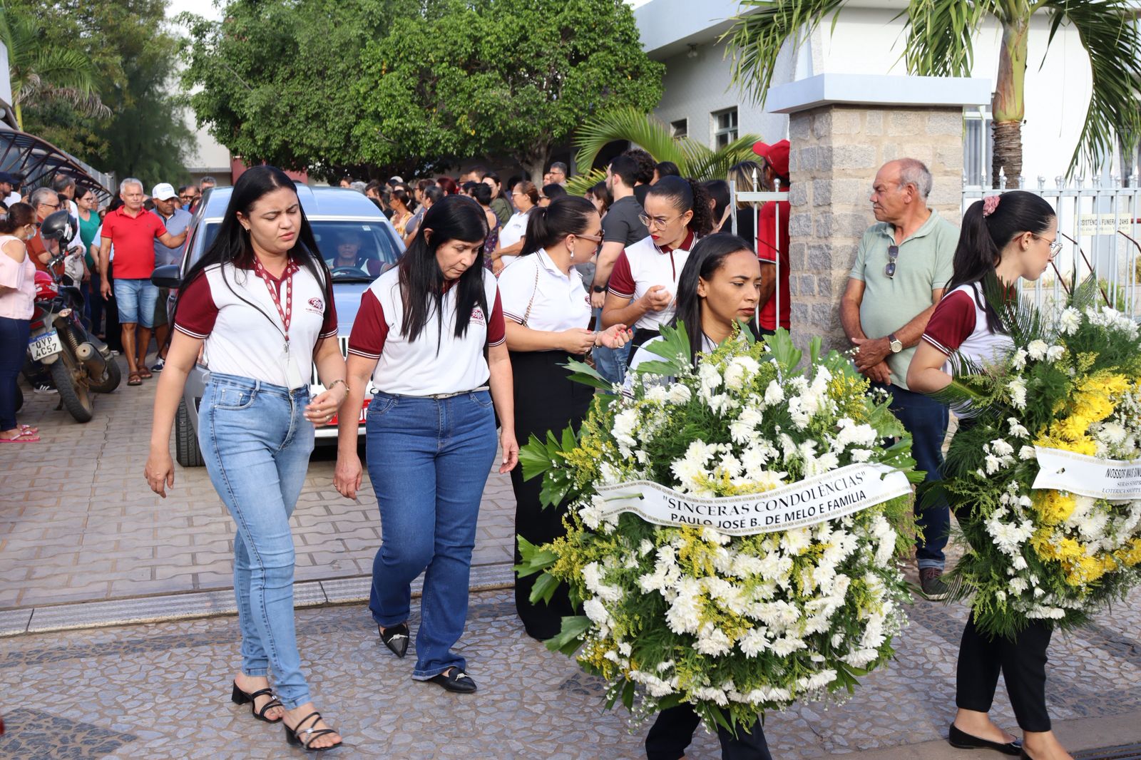 Comércio e trânsito de ST param na despedida a Marcelo Vasconcelos