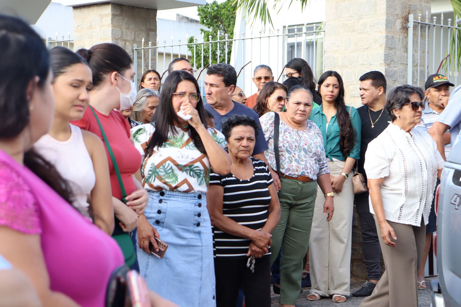 Comércio e trânsito de ST param na despedida a Marcelo Vasconcelos