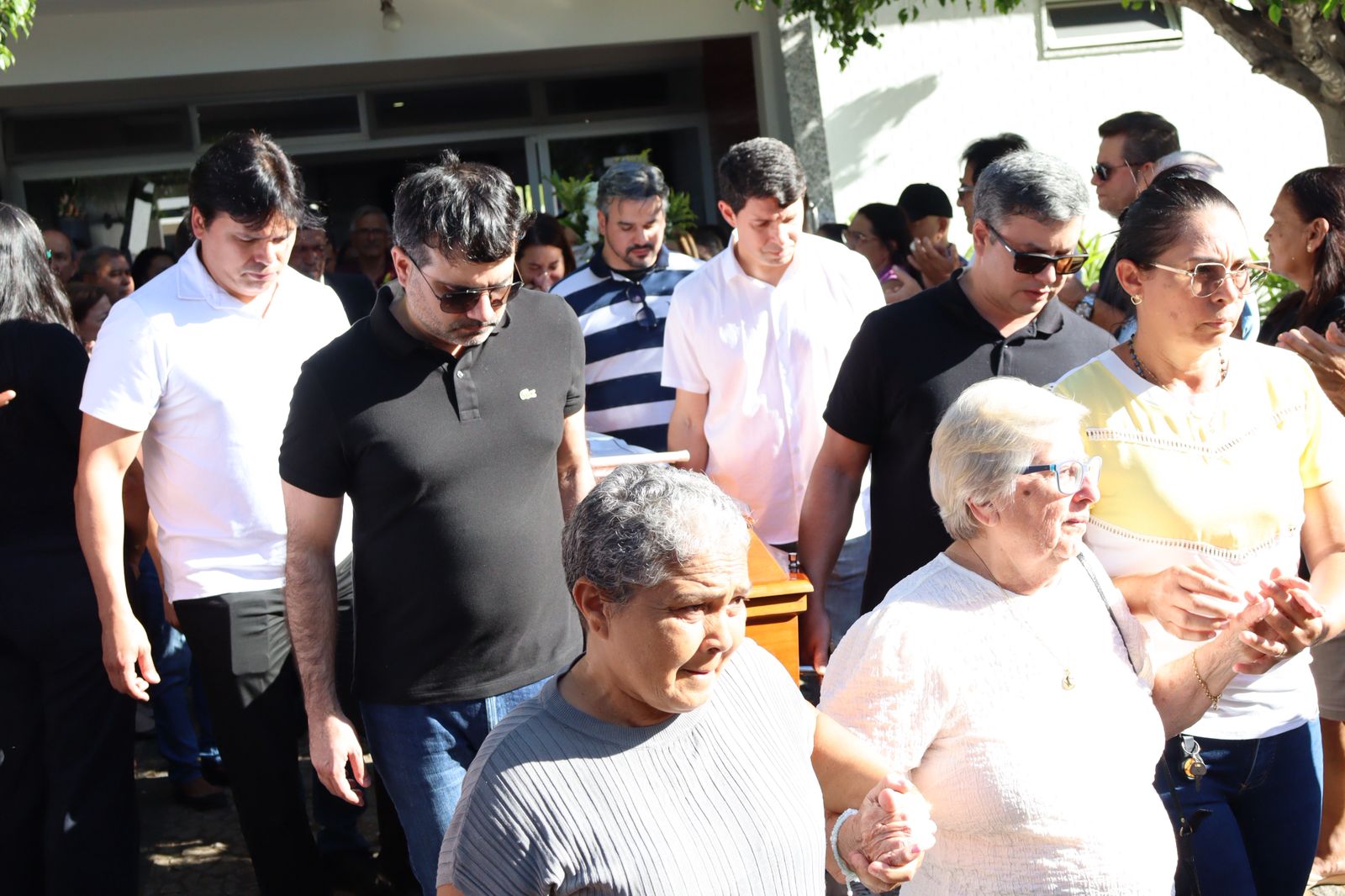 Comoção no último adeus a Dra. Florenilza Melo em ST nesta 4ª